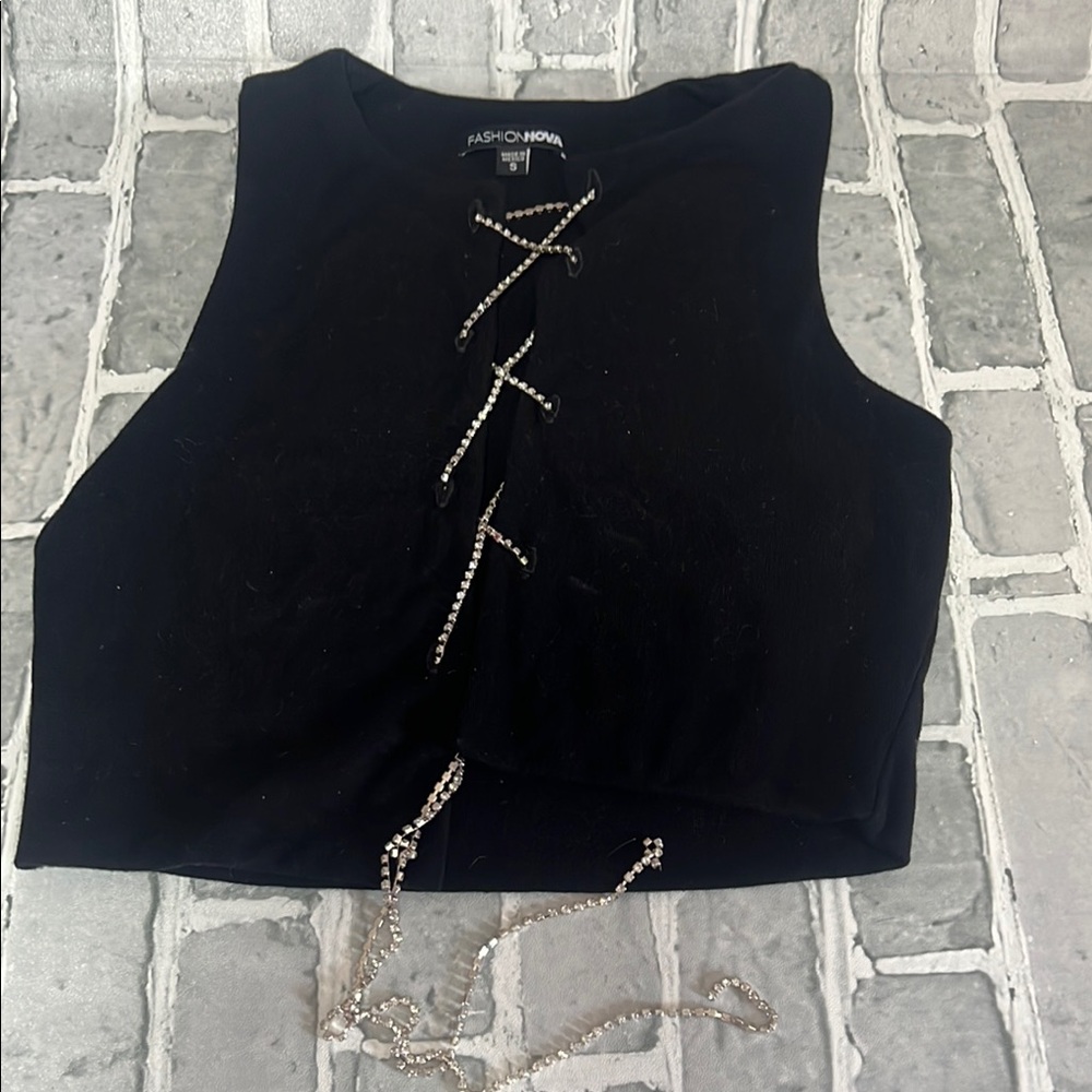 Fashion Nova Black Sleeveless Crop Tank Top - Picture 1 of 4